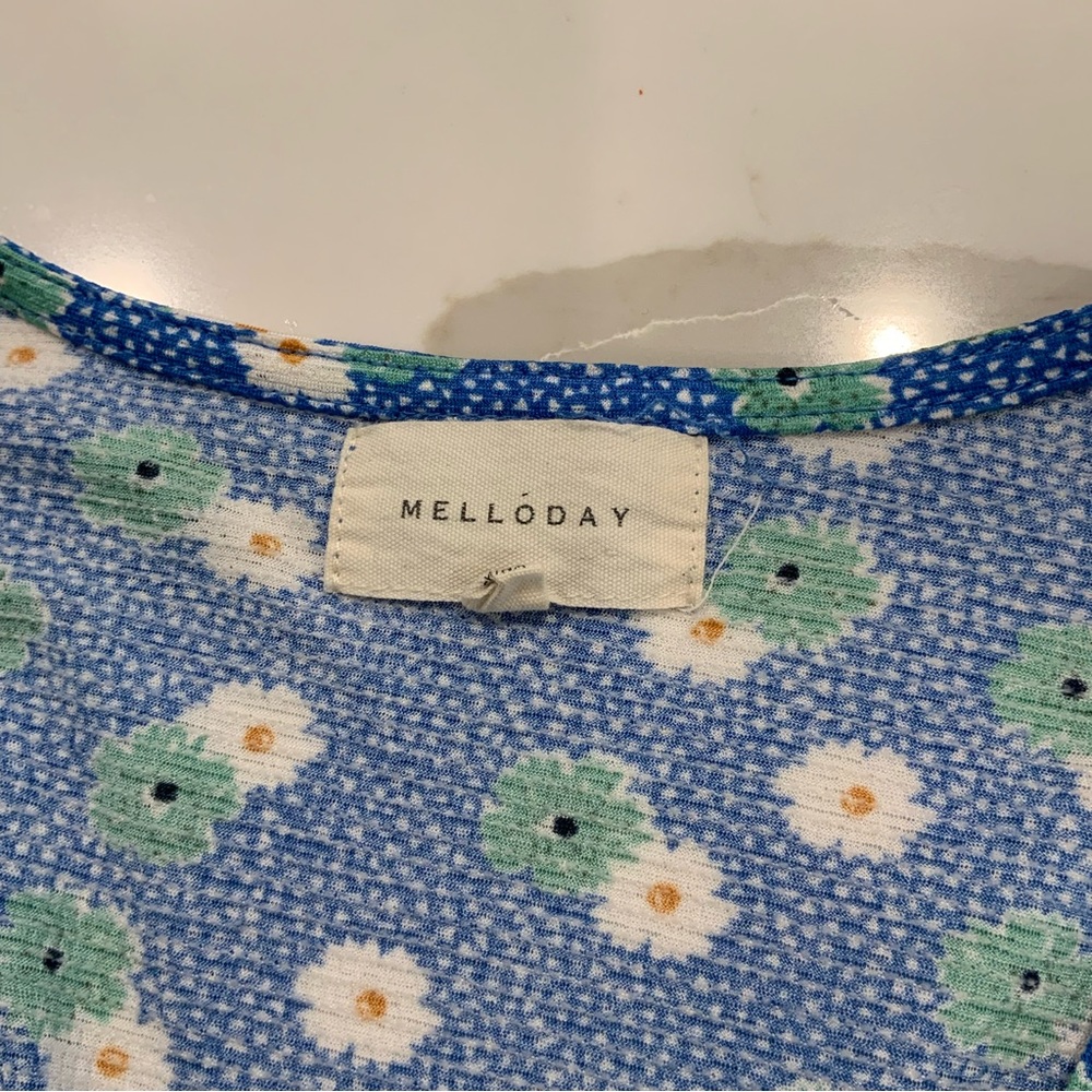 Mellow day Blue Floral Short Sleeve Top - Picture 5 of 7